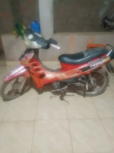 Vendo valor 1.500 moto fresh , vermelha partida pedal