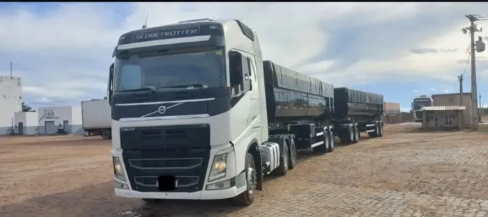 vovlo fh540 branco 6x4 2018 - rodocaçamba 2022