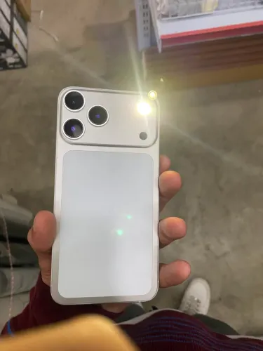 Xs Max na carcaça do 17 pro max