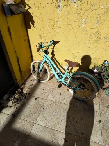 Líquido bike importada semi nova aro 20 com marchas