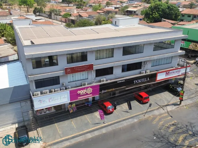 Sala Comercial de Aproximadamente 100m² na Avenida do Contorno  Edifício Moreira