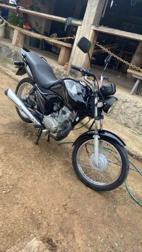 Moto muito nova,pra pessoas exigentes!
