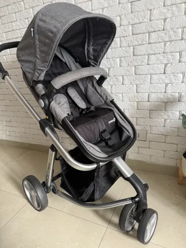 *Oportunidade * Carrinho e bebê conforto Safety 1st Mobi