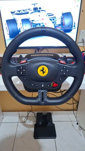 Volante Thrustmaster novo