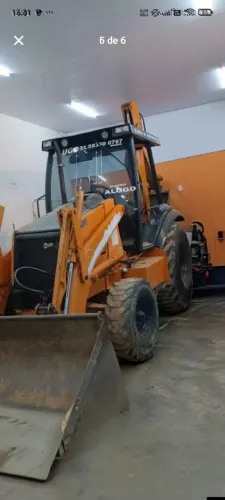 Retroescavadeira 2007 caise 2x4 top