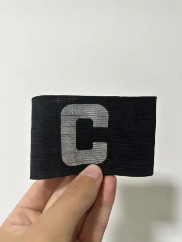 Faixa de capitão para futebol