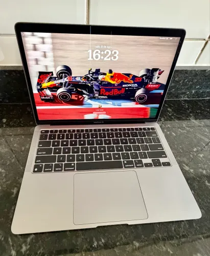 MacBook Air M1 256GB 8 RAM