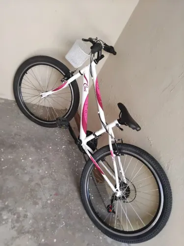 Bike semi-nova por 470