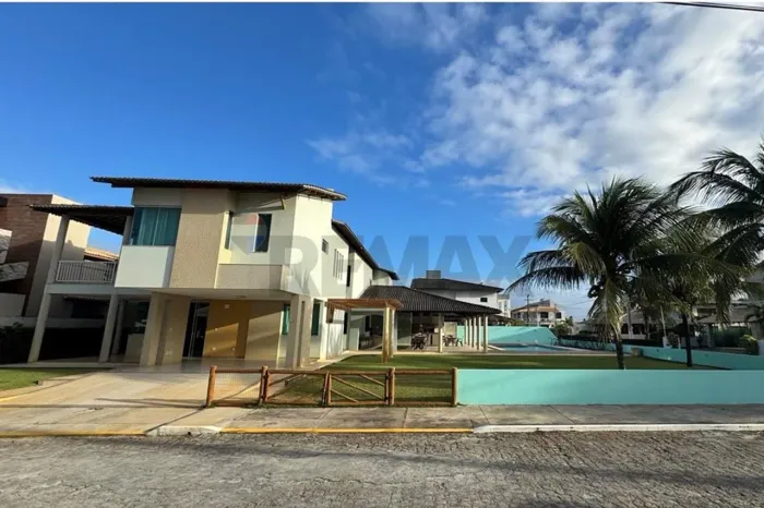 Casa de Alto Padrão no Condomínio Portal do Sol Mosqueiro, Aracaju/SE - RE/MAX