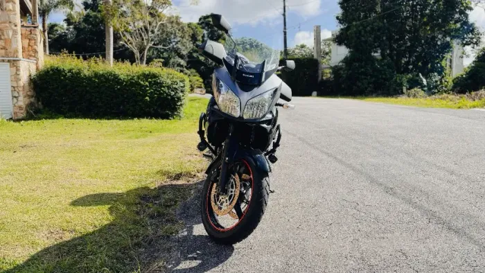 Suzuki V-Strom DL 1000 2009 - Moto com 30.000 km apenas !!!