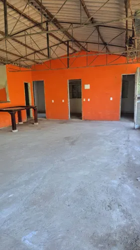 Chacara de 2000 metro com casa energia o ria dourado passando no fundo aceita carro moto