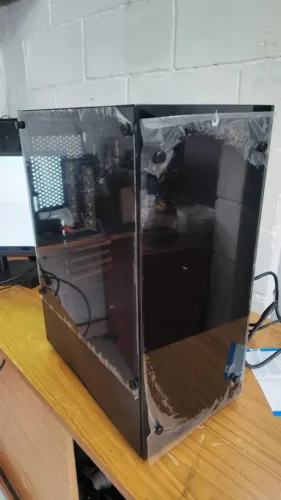 PC Gamer / Escritório AMD Athlon 200GE | 8GB RAM | SSD 120GB + HD 500GB |