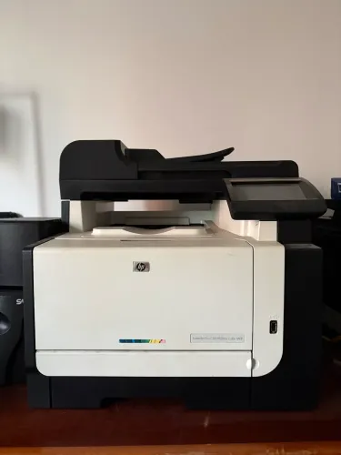 impressora multifuncional colorida a laser HP LaserJet Pro CM1415fnw