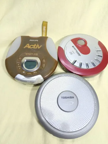 Lote de discmans. Não funcionam