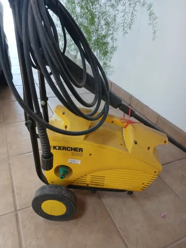 Lavadora de Alta Pressão Vazando Óleo 220 Volts