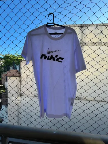 Camisa branca Nike