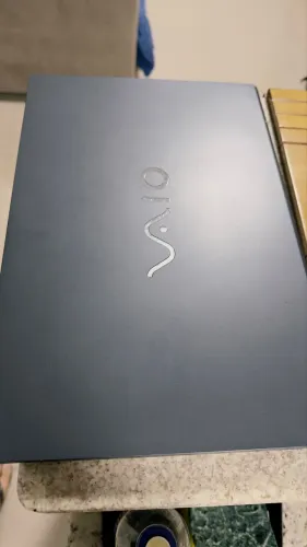 Vendo notebook muito novo!