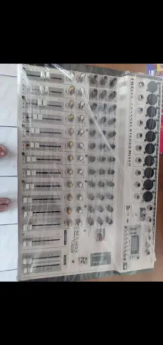 Mesa som 10 canaus.. bom pra igreja branca EXELENTE estado