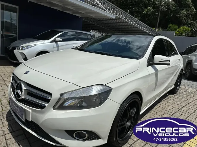 Mercedes-Benz Classe A 200 1.6 TB 16V Style 156cv Aut. 2013