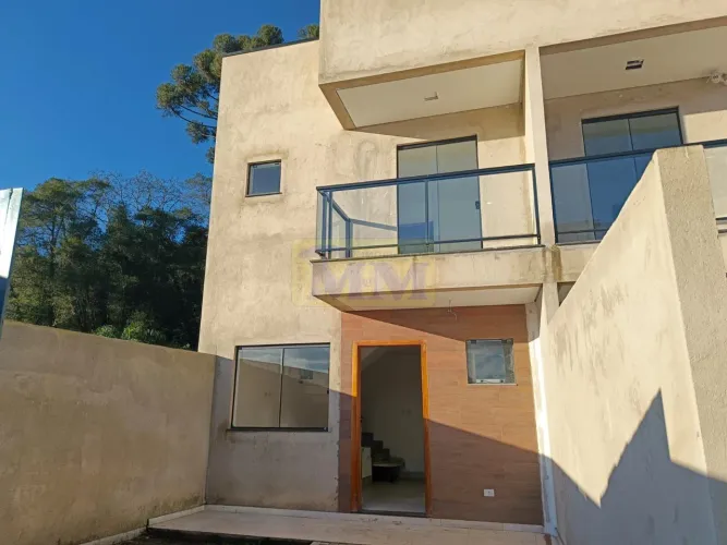 **Sobrado Novo em Condomínio Fechado no Bairro Alto | Entrada Parcelada | Entreg