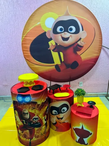 Transforme sua festa sem gastar muito! Escolha o seu tema, pegue seu kit e monte 79,90