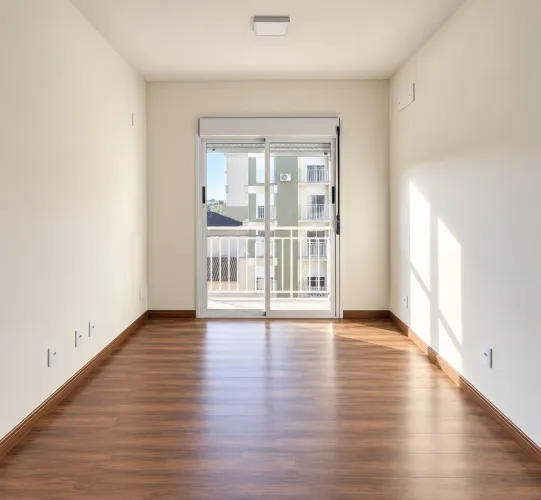 Apartamento novo com 2 dormitórios, sacada e elevador no Aveiro - Pelotas -RS