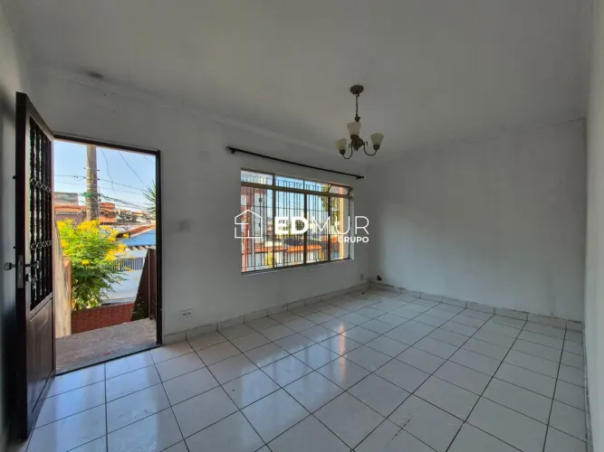 CASA para VENDA E ALUGUEL com 118m² no bairro PARQUE ORATÓRIO com 2 quartos e 2 vagas. SAN