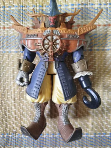 Boneco capitão mutiny bandai