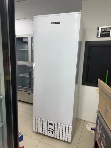 Freezer vertical Refrimate