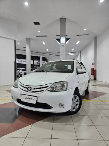 Toyota Etios X 1.3 Flex 16V 5P Mec. 2015