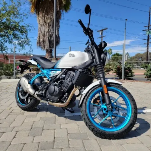 Guerrilla 450cc Azul - Duvallyer Rodrigues - 21 9 9271 71 82 - Royal Enfield