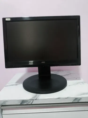 Monitor AOC 16 polegada vga