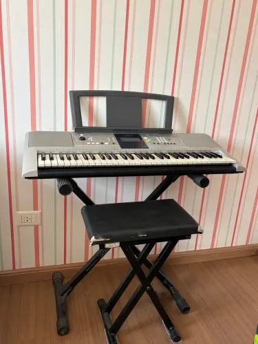 Teclado Yamaha E323 (PSR-E323) Completo + Banco e Suporte - Ótimo Estado