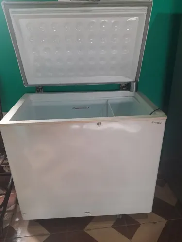 VENDE- SE Com defeito pro comprador arrumar