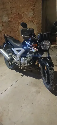 Cbx 250 Vendo e troco