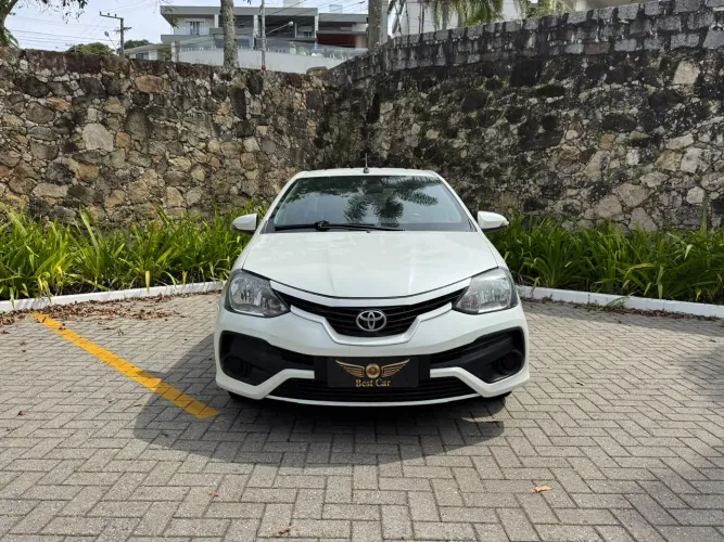 Toyota Etios X Plus Sedan 1.5 Flex 16V 4P Mec. 2019