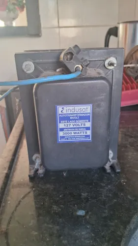 Autotransformador Indusat 3000VA Bivolt - 127V/220V