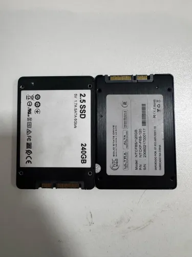 4 SSDs 120GB
