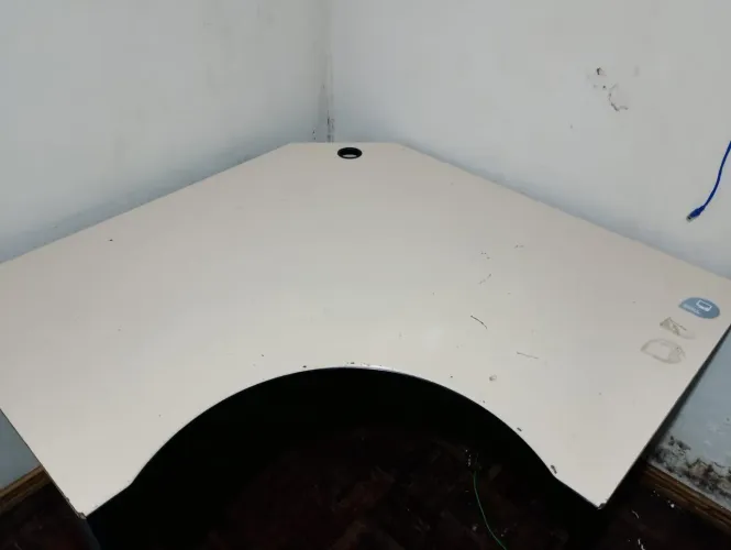 Mesa de escritório em MDF