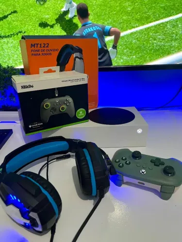 XBOX SERIES S COMPLETO COM ACESSÓRIOS
