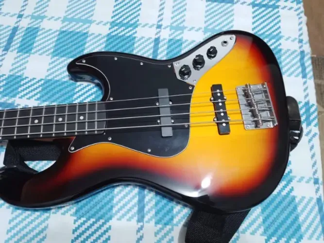 baixo jazz bass tagima tw73