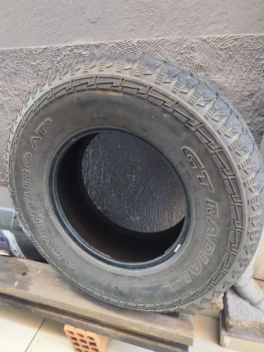 Pneu de camionete 