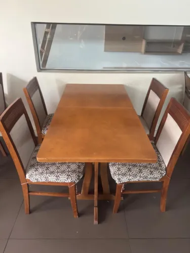 Mesa 4 cadeiras