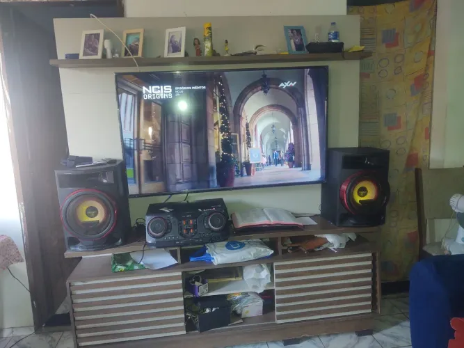 Vendo som xboom 2350 watts de potência