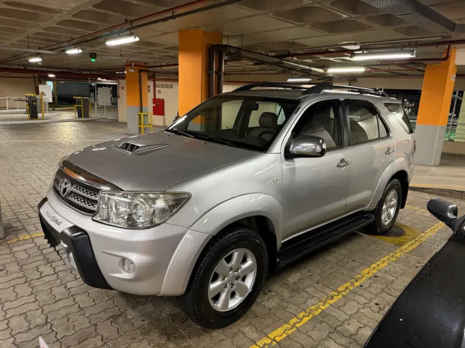 Toyota Hilux SW4 SRV D4-d 4X4 3.0 TDI Dies. AUT 2011
