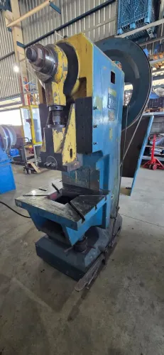 PRENSA EXCENTRICA 60TON - MSL
