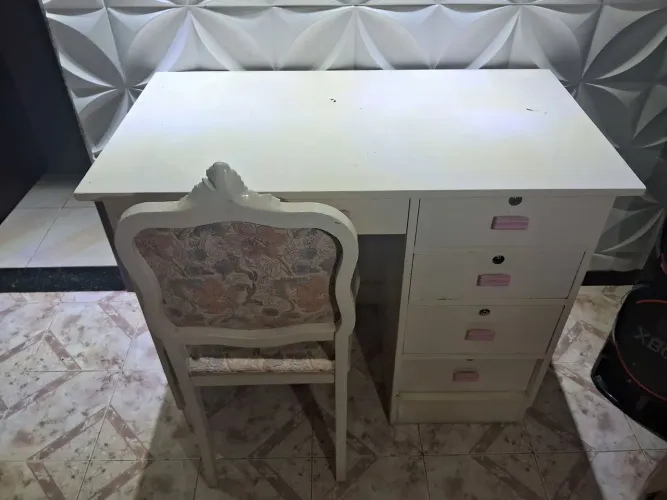 Conjunto escrivaninha com cadeira (pra vender rápido) PROMOÇÃO