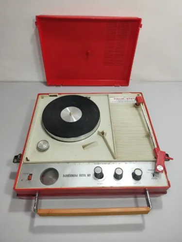 Com Defeito LEIA a Descrição do anuncio  - Radiola Juliette Antiga Vintage Hcb (Usado)