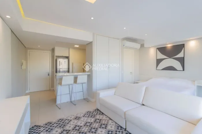 LOFT TOTALMENTE MOBILIADO NO TREND DA 24 DE OUTUBRO