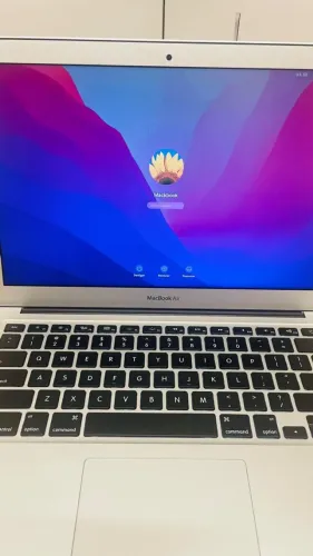 MacBook Air 13" Intel Core i5 | 8GB RAM | SSD 256GB